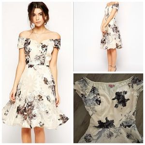Chi Chi London Mono Floral Dress W/Bardot Neck